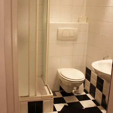 Katarina לינה וארוחת בוקר מאלי לוסיניי